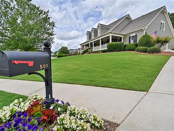 3rd image of 501 Millwood Ct