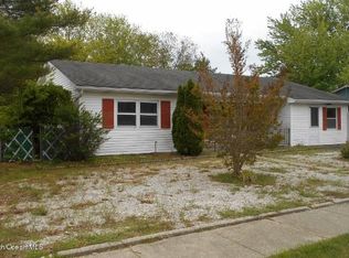 191 Beverly Dr, Barnegat, NJ 08005