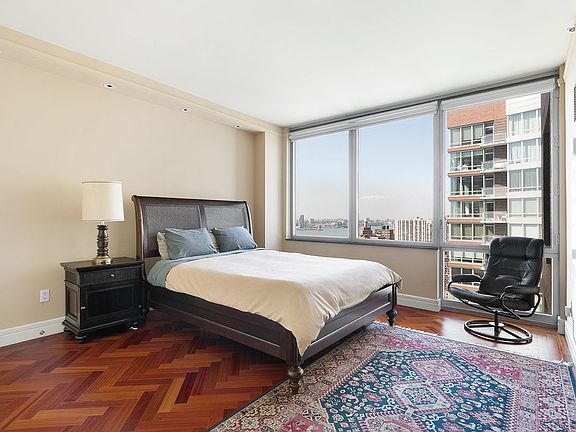 4th image of 10 West St APT 32C
