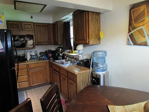 5th image of 1009 Vacationland Dr