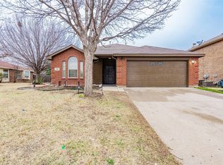 716 Pheasant Rd, Saginaw, TX 76131