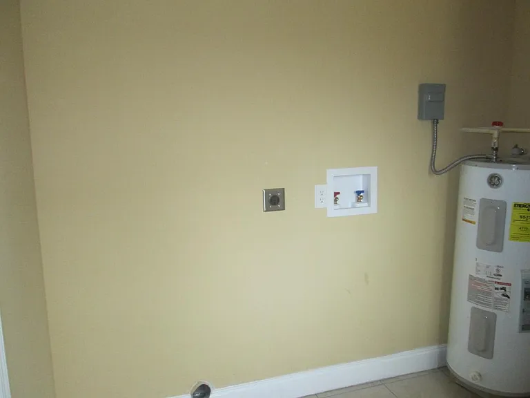 2105 W Nassau St #A — Photo 14