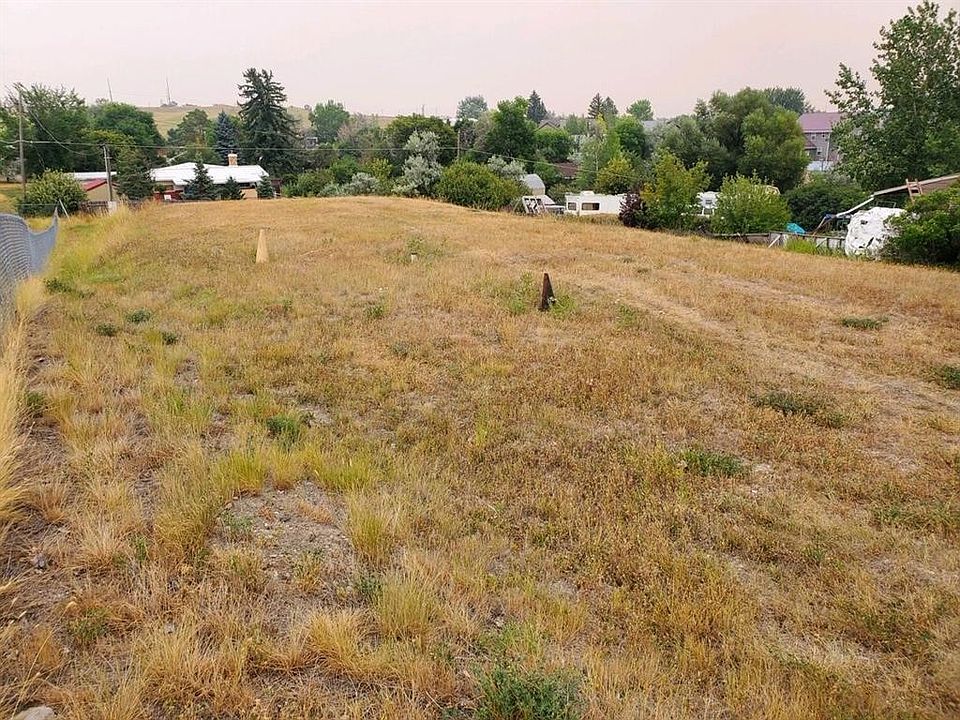 2nd image of 2201 3rd St S