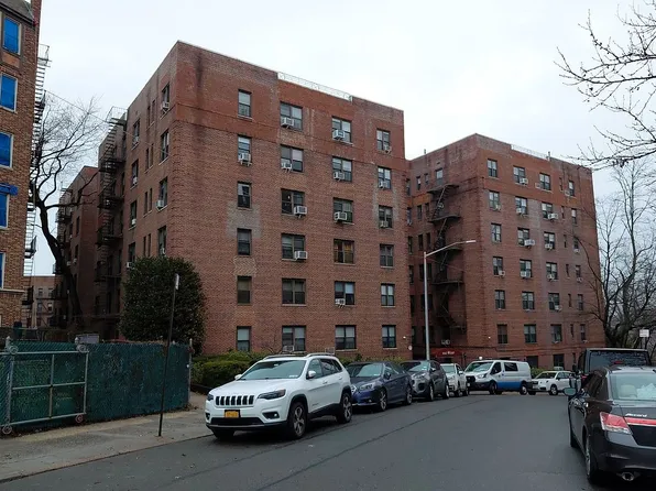 445 W 240th St APT 2G, Bronx, NY 10463