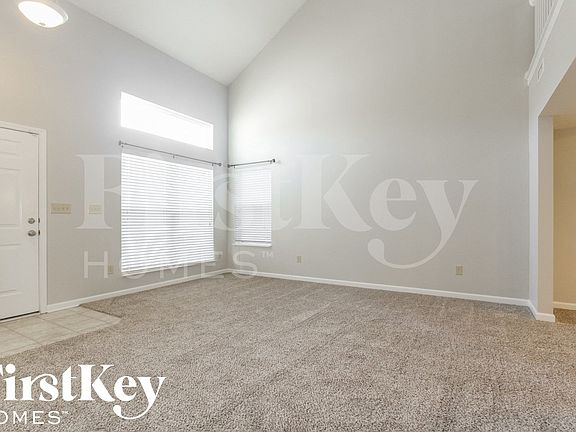 4th image of 7910 Fox Glen Dr