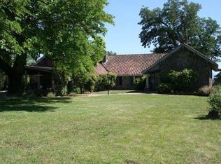 10170 Table Rock Rd, Central Pt, OR 97502