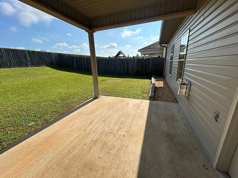 5204 Easton Ln — Photo 20