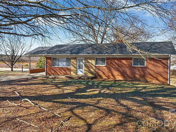 5th image of 1708 Emmanuel Church Rd