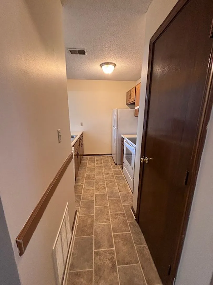 524 Independence Court — Photo 3