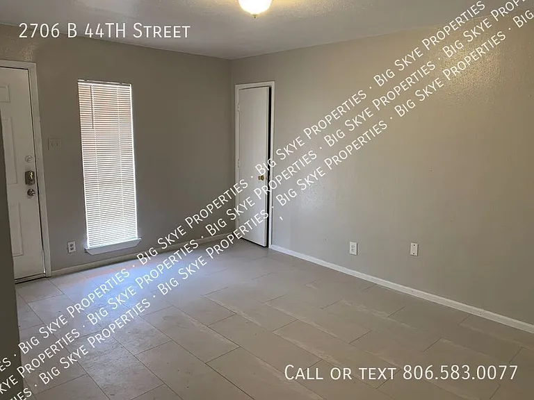 2706B 44th St — Photo 8