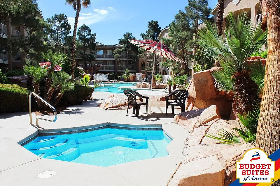1 bed, 500 sqft, $1,312 — Photo 3