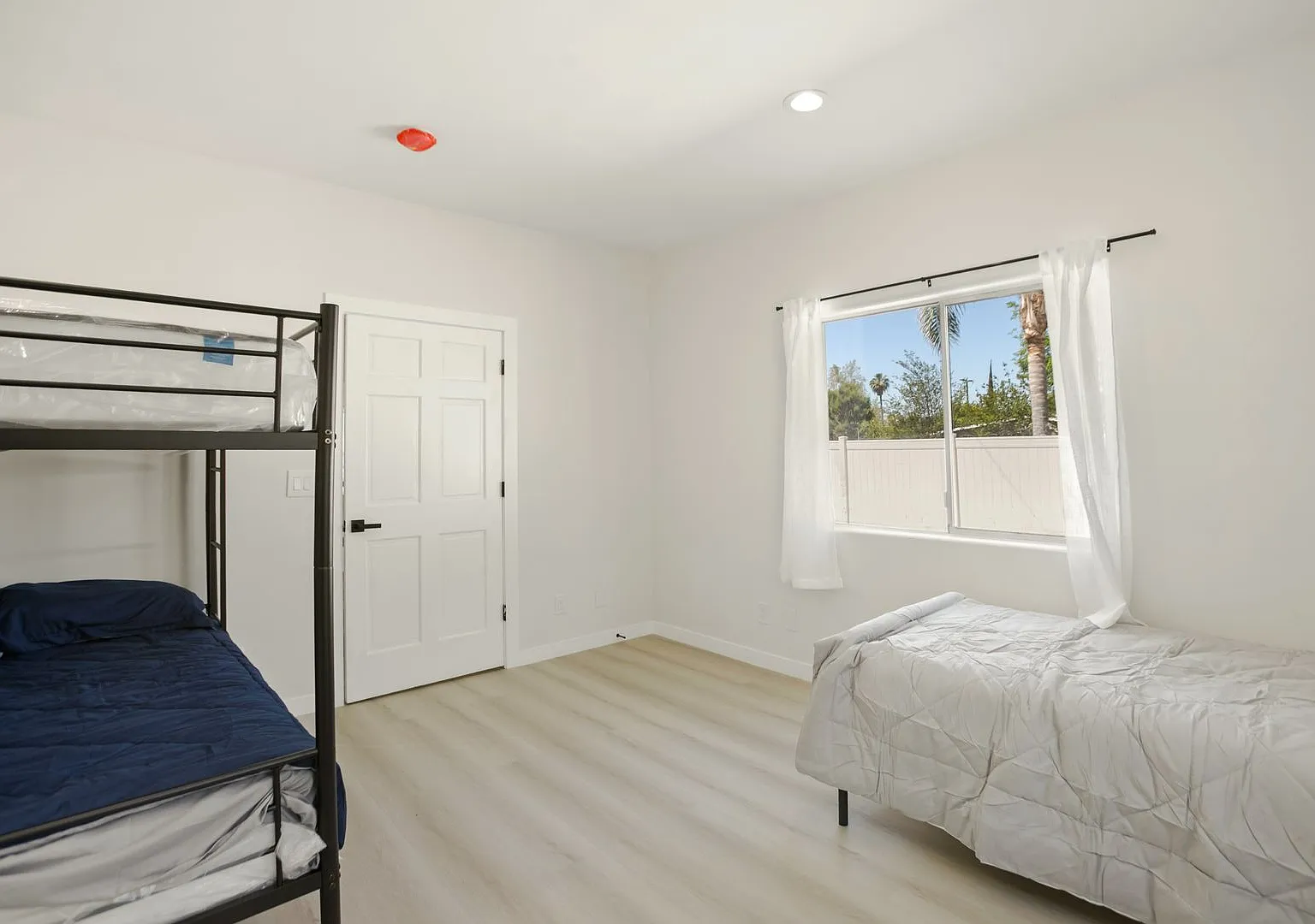 Tampa Haus — Photo 2