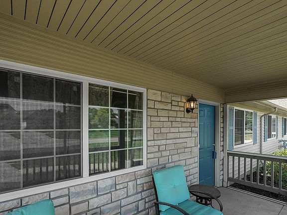3rd image of 114 Pioneer Cir