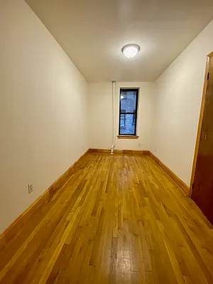 Rented by Manhattan Dwelling Corporation | media 16