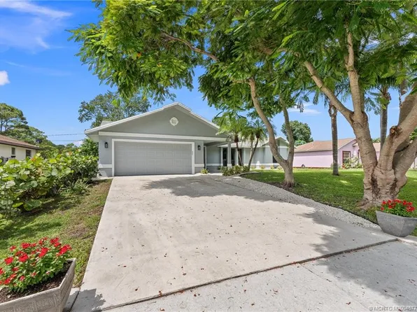 1550 SE Clearmont St, Port Saint Lucie, FL 34983