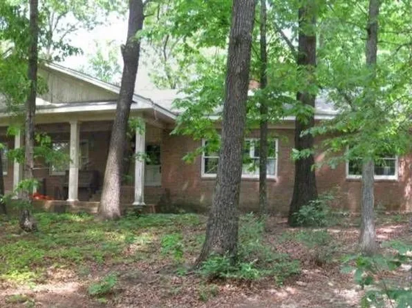 1462 Post Rd, Cleveland, GA 30528