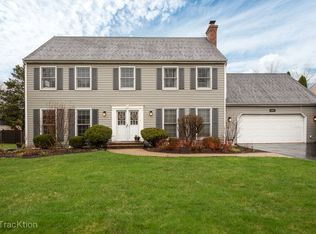2053 Cromwell Dr, Wheaton, IL