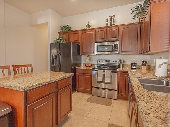 3rd image of 11932 W Patrick Ln