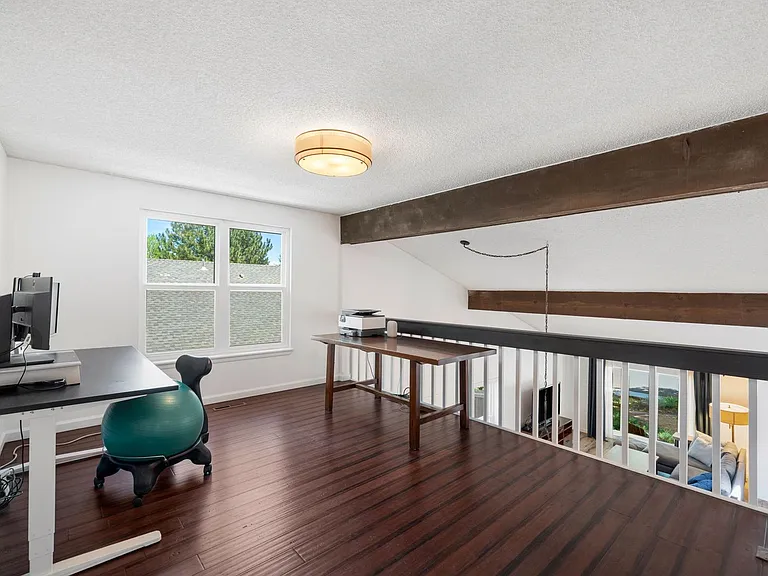 10217 Julian St — Photo 17