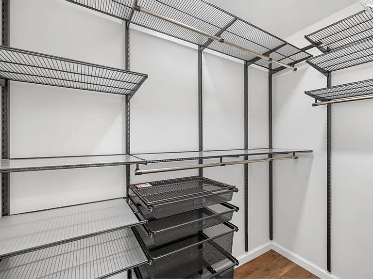 1007 Winston Dr — Photo 22