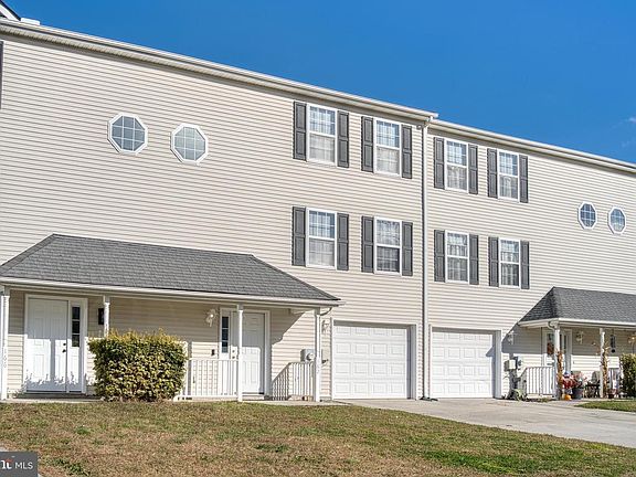 2nd image of 162 Downey Oak Cir