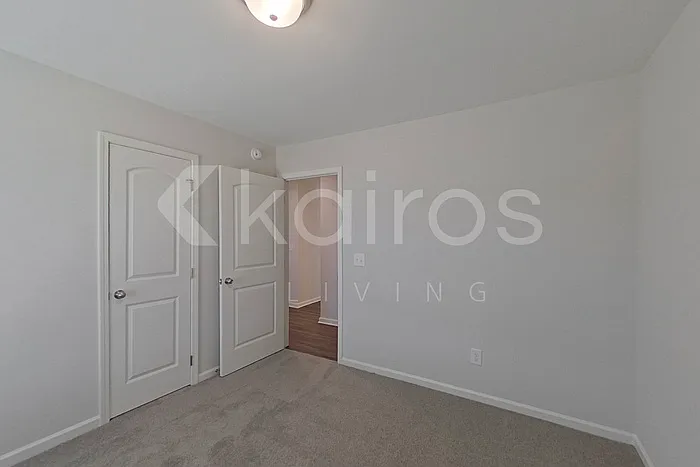 1883 Landing Pl — Photo 17
