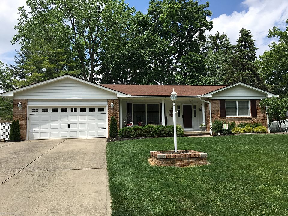 Spacious ranch w/front porch