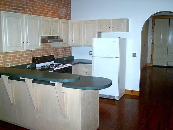 5th image of 4906 Franklin Blvd #1