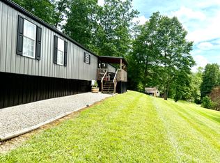 916 Island Fork Rd, Morehead, KY 40351