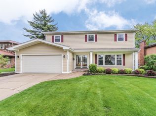 1323 N Walnut Ave, Arlington Heights, IL 60004