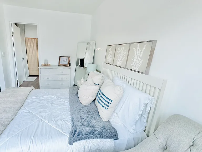 1372 Winston Ct #B — Photo 9