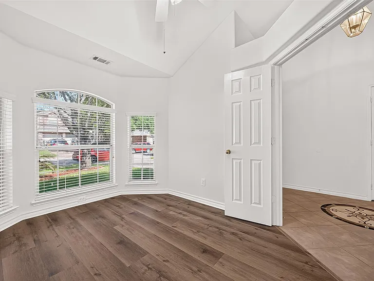 3830 Flatwood Dr — Photo 5