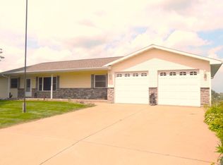 704 E North St, Dodgeville, WI 53533