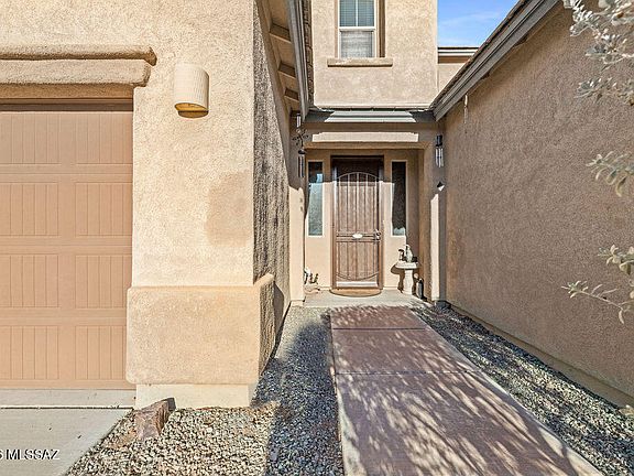 3rd image of 331 E Refuge Loop