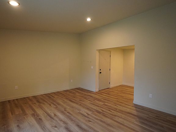 4th image of 7523 10th Avenue Ct E #C