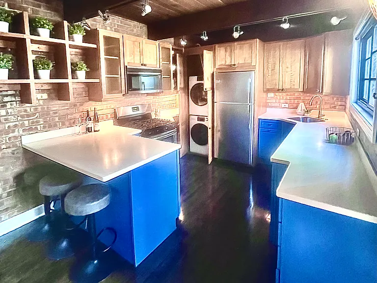 2735 N Mildred Ave #B — Photo 4