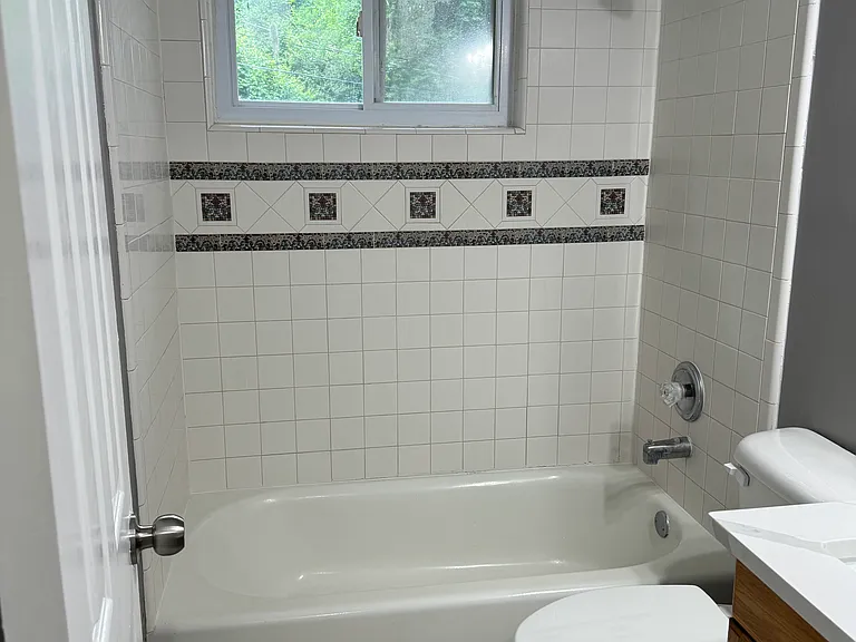 3609 Oakland Dr — Photo 6