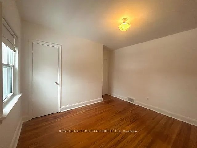 6 Hiawatha Pkwy #UPPER LEVEL — Photo 14