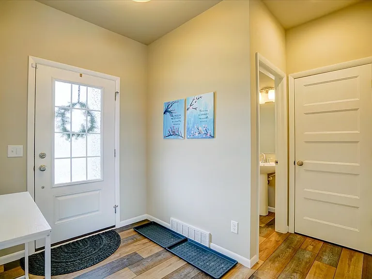 601 Tawny Elm Pkwy — Photo 3