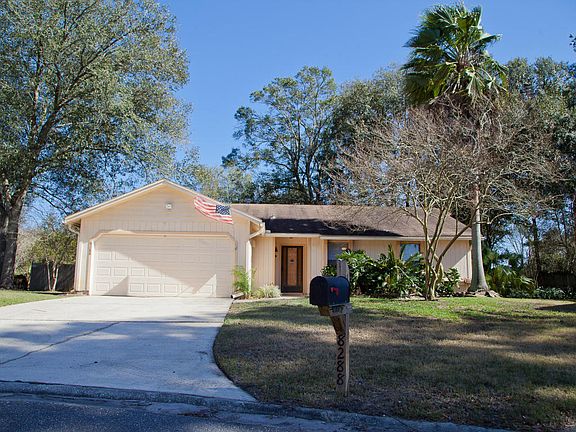 2nd image of 8288 Honeysuckle Ln