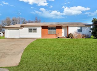 123 S Ash St, Erick, OK 73645
