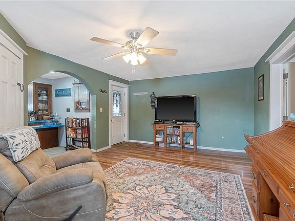 2nd image of 191 Tubbs Rd