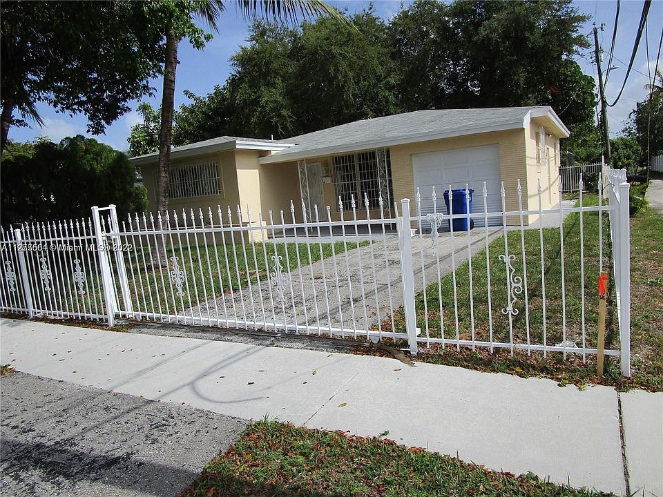 1st image of 1290 NE 158th St