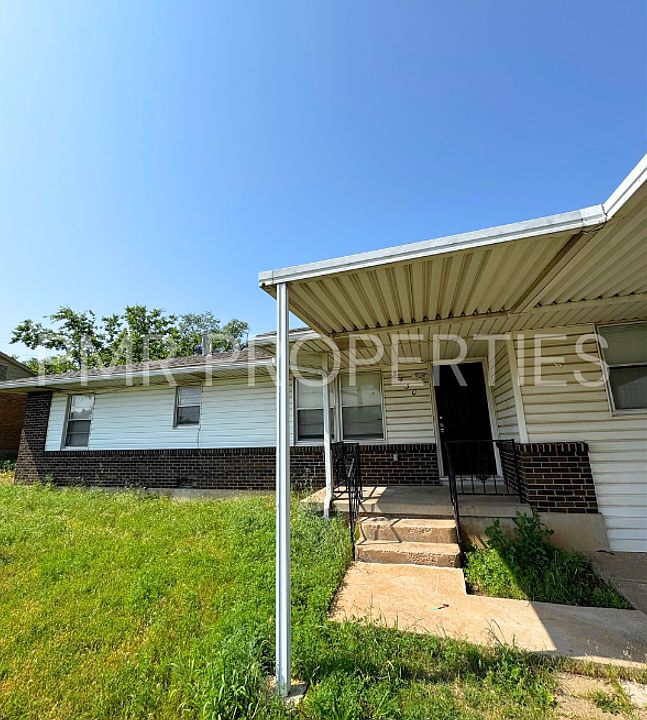 1st image of 3430 NW Lincoln Ave