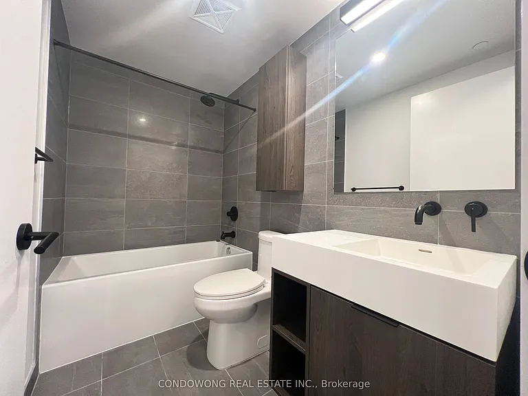 108 Peter St #816 — Photo 12