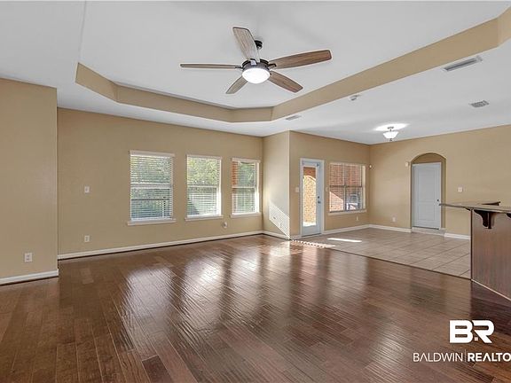 4th image of 2840 Leigh Ct