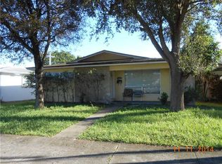 4006 N Circle Dr, Hollywood, FL 33021