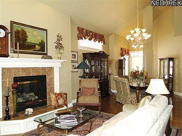 3rd image of 4112 Watercourse Dr
