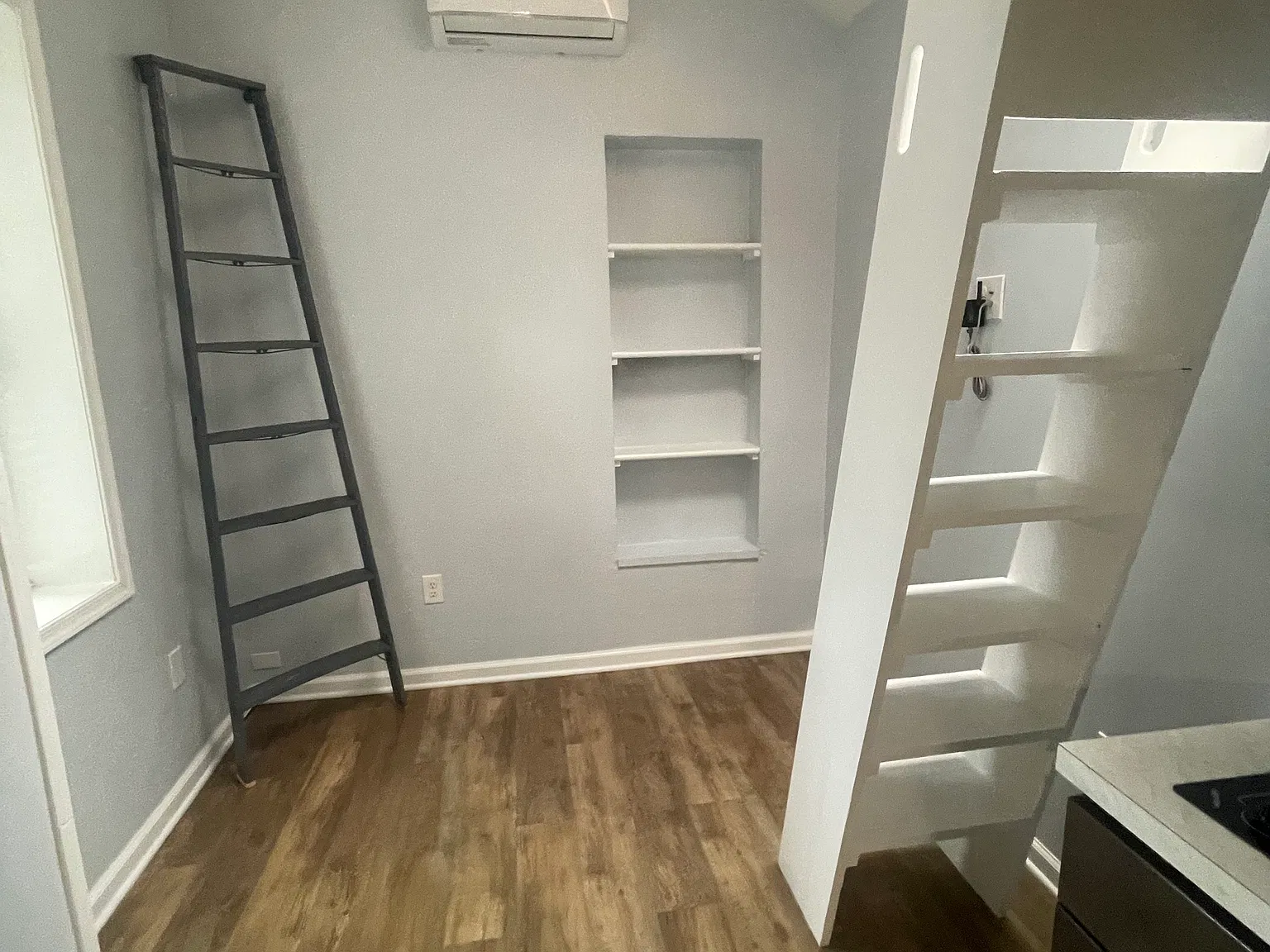 1202 N Baltimore Ave — Photo 4