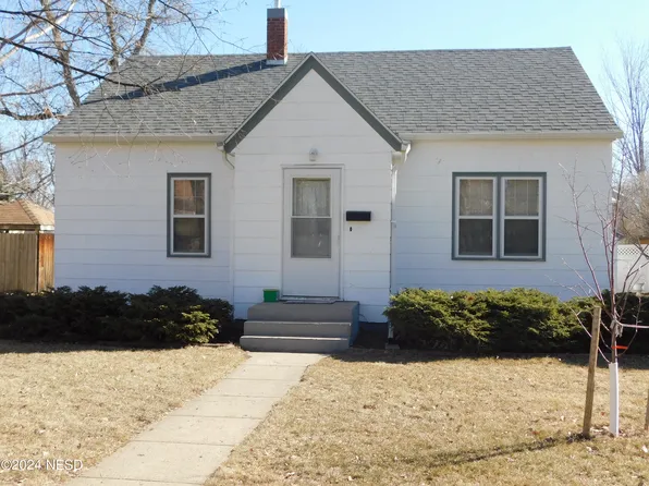 305 N Commercial St, Clark, SD 57225